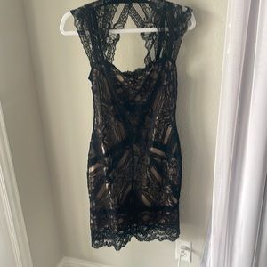 Nicole miller Lace dress size small